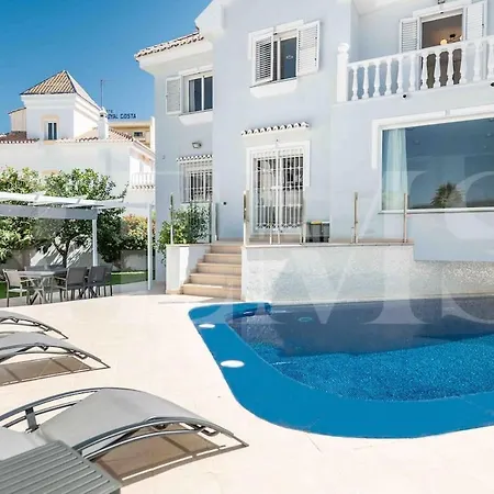 Exclusive Villa, Private Pool, Bbq And Access Rems * 토레몰리노스